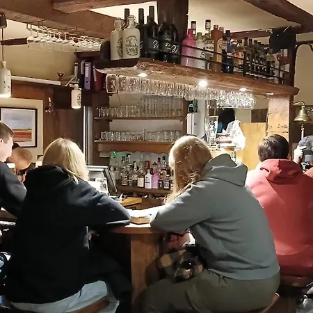 ベッド・アンド・ブレックファスト Feische